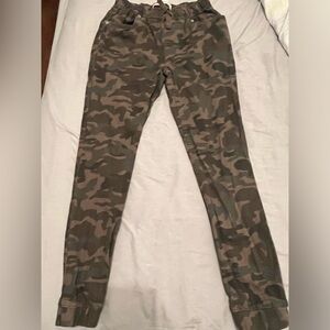 Levi’s camouflage joggers 14